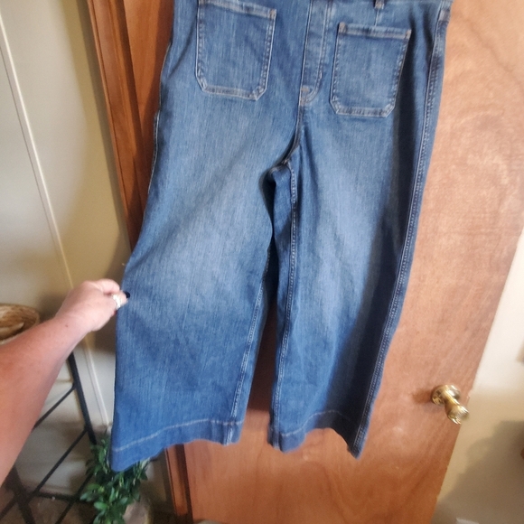 SPANX EVERYWHERE WIDE LEG DENIM JEANS. PATCH POCKET SZ LARGE Cropped - Picture 3 of 6